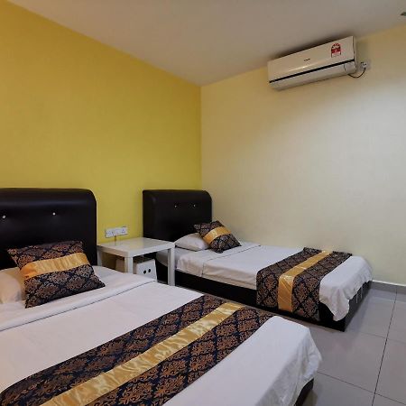 Garden Inn Lumut Exterior foto